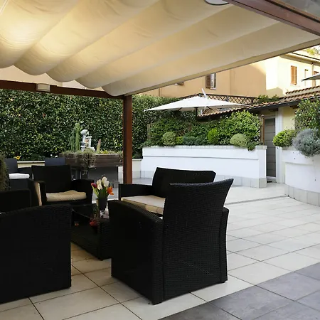 Patrizia Romana Palace Hotel apartamentowy 4*